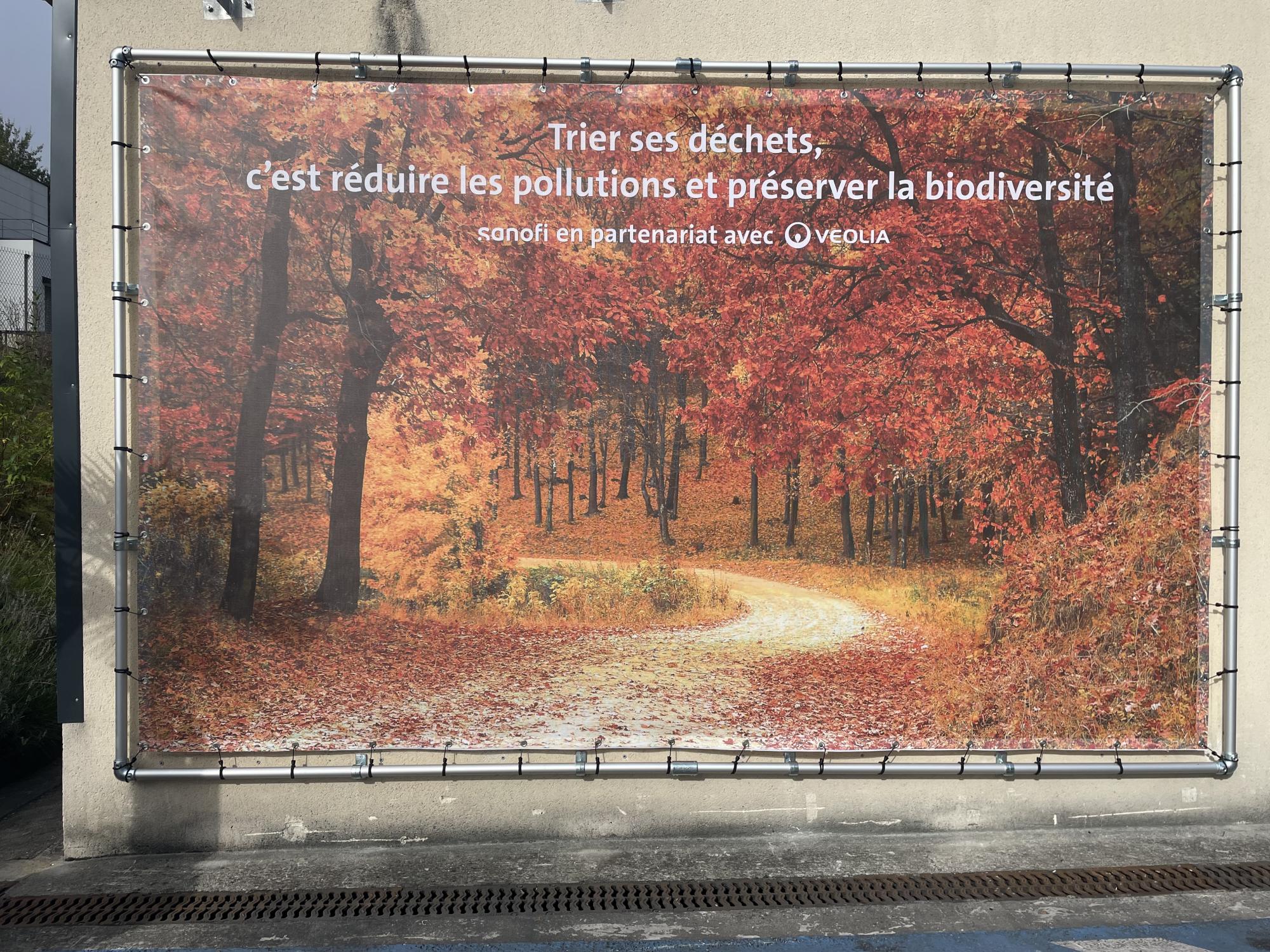 bâche micro perforée automne