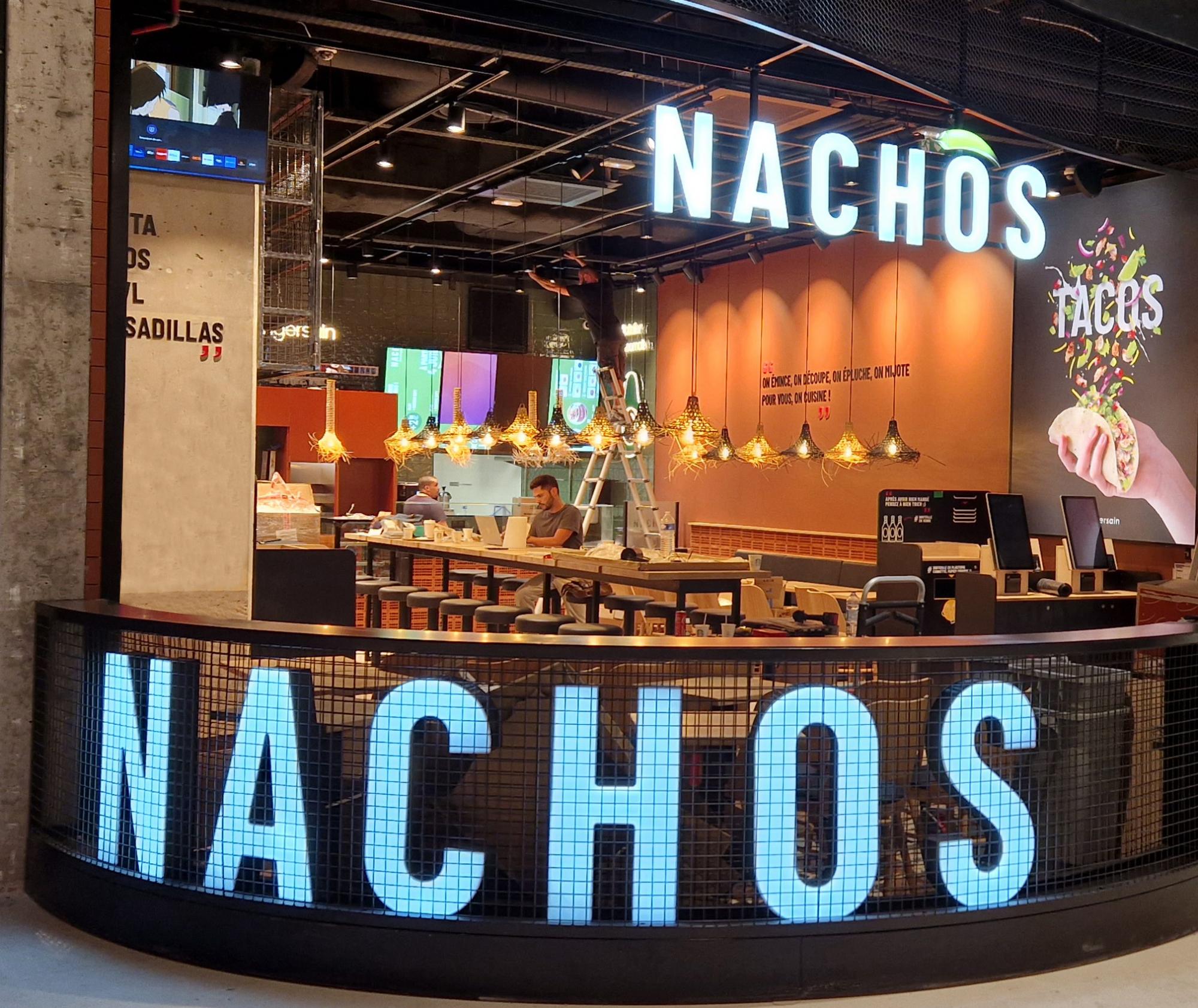 Enseignes lumineuses lettres boitiers en impression 3D et faces diffusantes en PMMA